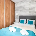 Holiapart No 1 - Luxury Apartments, Beautiful Area Apartman *