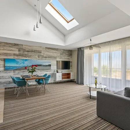 Holiapart In No 1 - Luxury Apartments, Beautiful Area