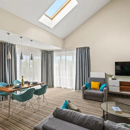 Holiapart In No 1 - Luxury Apartments, Beautiful Area דירה