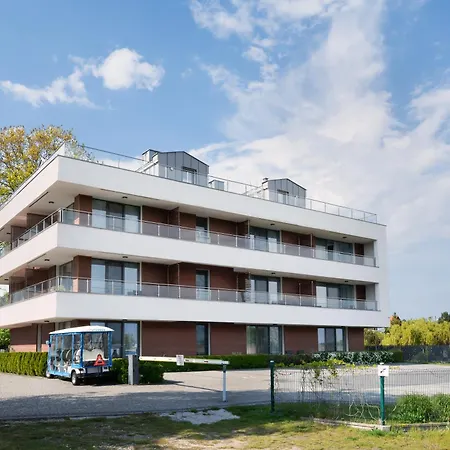 Holiapart No 1 - Luxury Apartments, Beautiful Area * Krynica Morska