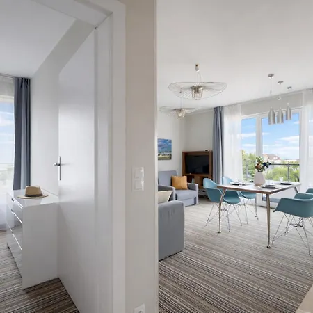 Holiapart No 1 - Luxury Apartments, Beautiful Area Apartment